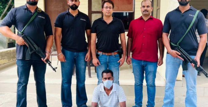 PUNJAB POLICE’S AGTF IN JOINT OP WITH STF UTTAR PRADESH ARREST CLOSE-AIDE OF MAFIA DON DHRUV KUNTU CARRYING REWARD OF ₹1L BY UP POLICE